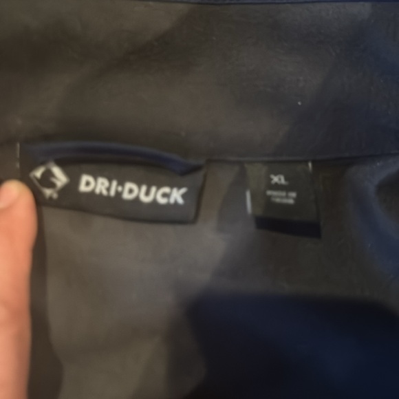 Dri-Duck wind proof shell. Great condition water resistant coat. Navy blue xl. - Picture 3 of 3